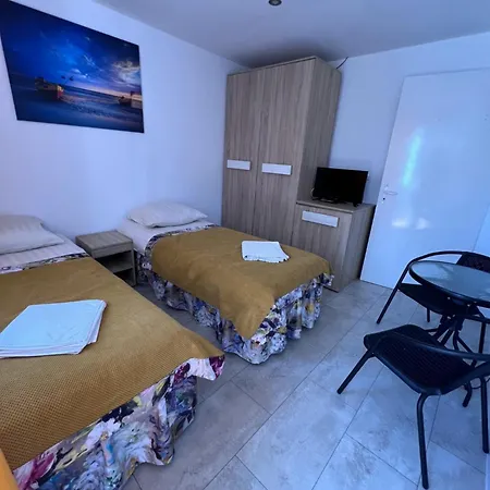 Stilo ミエンジズドロイェ